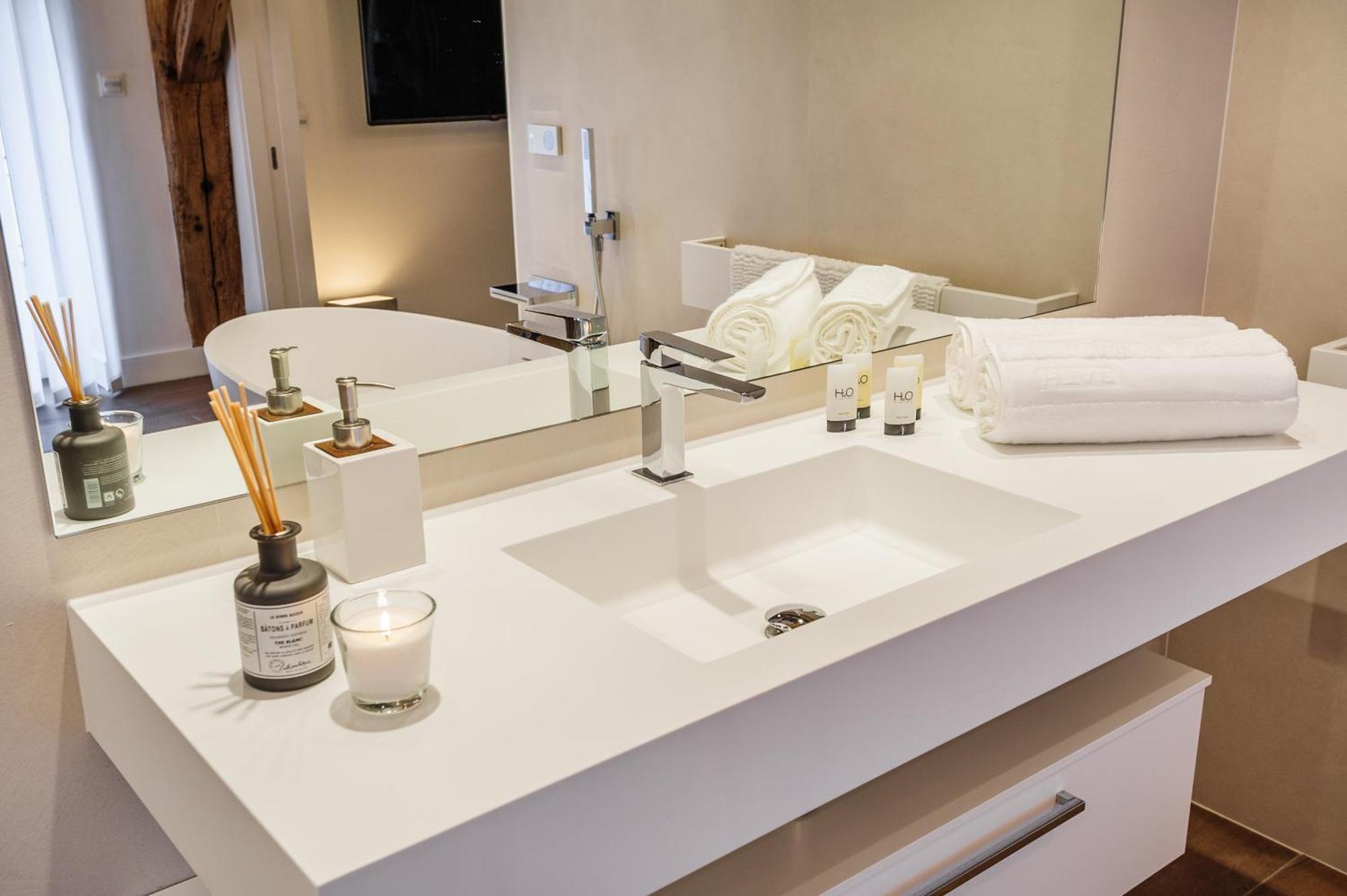Apartament Mohom - Berges Du Rhone Lyon Zewnętrze zdjęcie